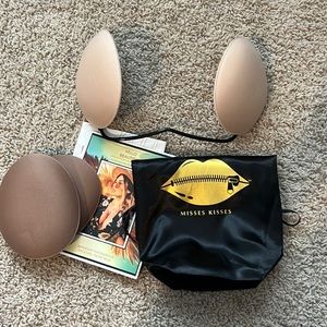 Misses Kisses shallow plunge bra kit